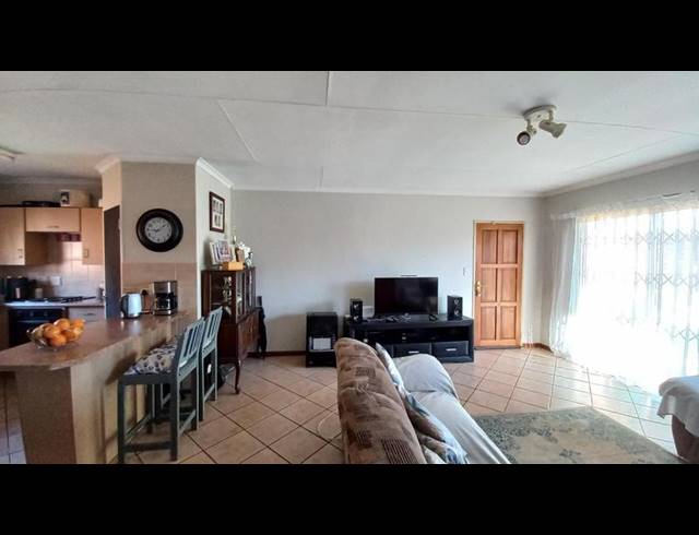 2 BEDROOM TOWNHOUSE FOR SALE IN ELARDUSPARK